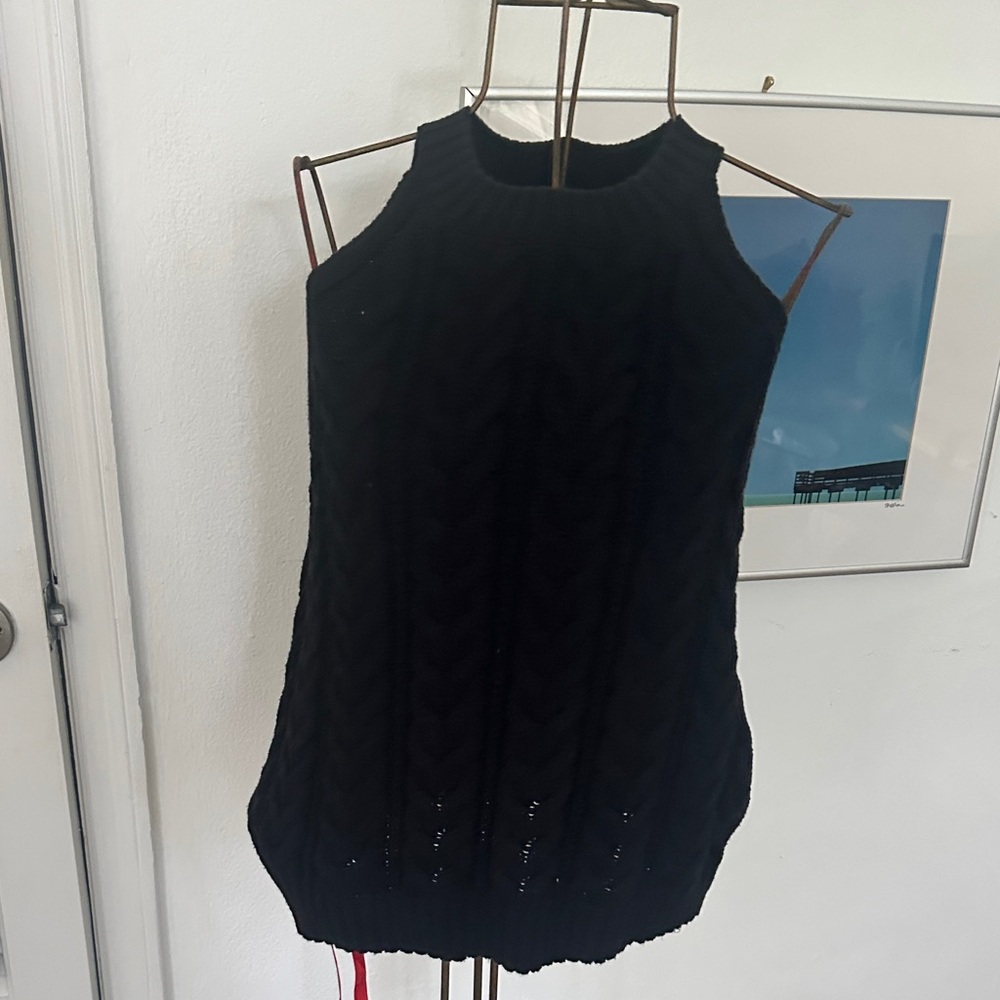 Elegant Black Sleeveless Dress